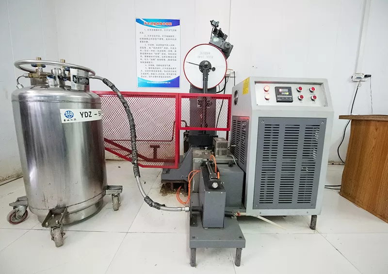 Máquina automática de prueba de impacto Máquina automática de prueba de impacto