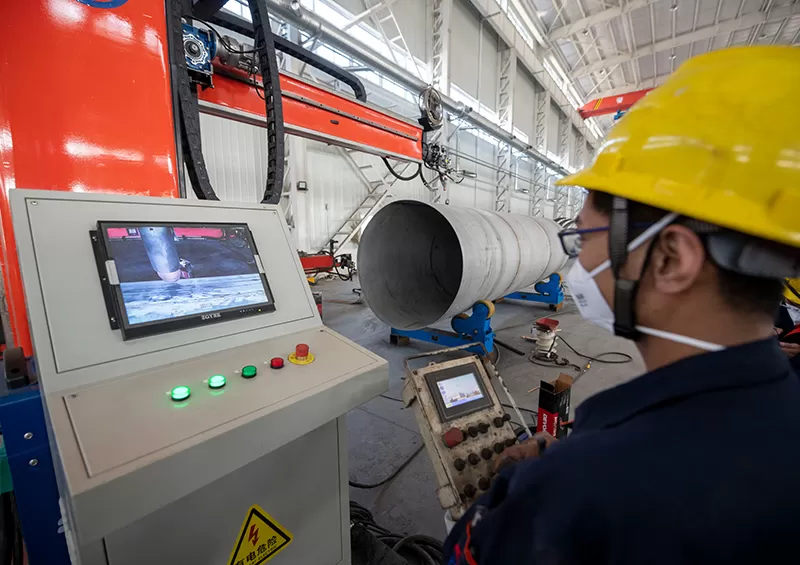 Mesa de operaciones de soldadura automática con brazo cruzado Mesa de operaciones de soldadura automática con brazo cruzado