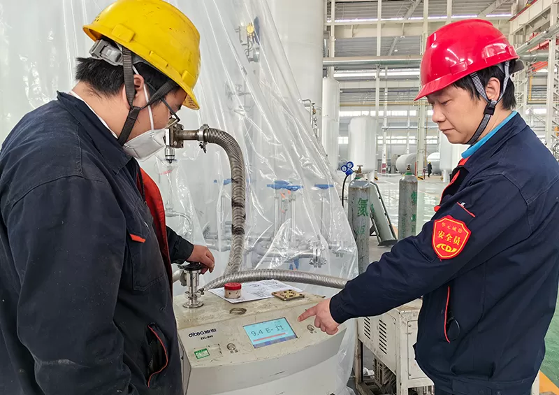 Обнаружение утечек гелиевого масс-спектрометра